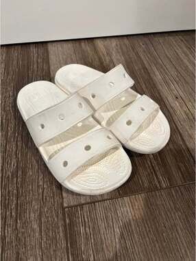 White Crocs Classic Sandals size women’s 6